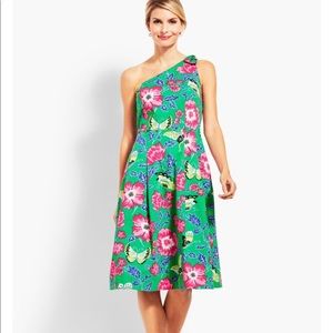 ⭐️Host Pick ⭐️ One Shoulder Flower Dress